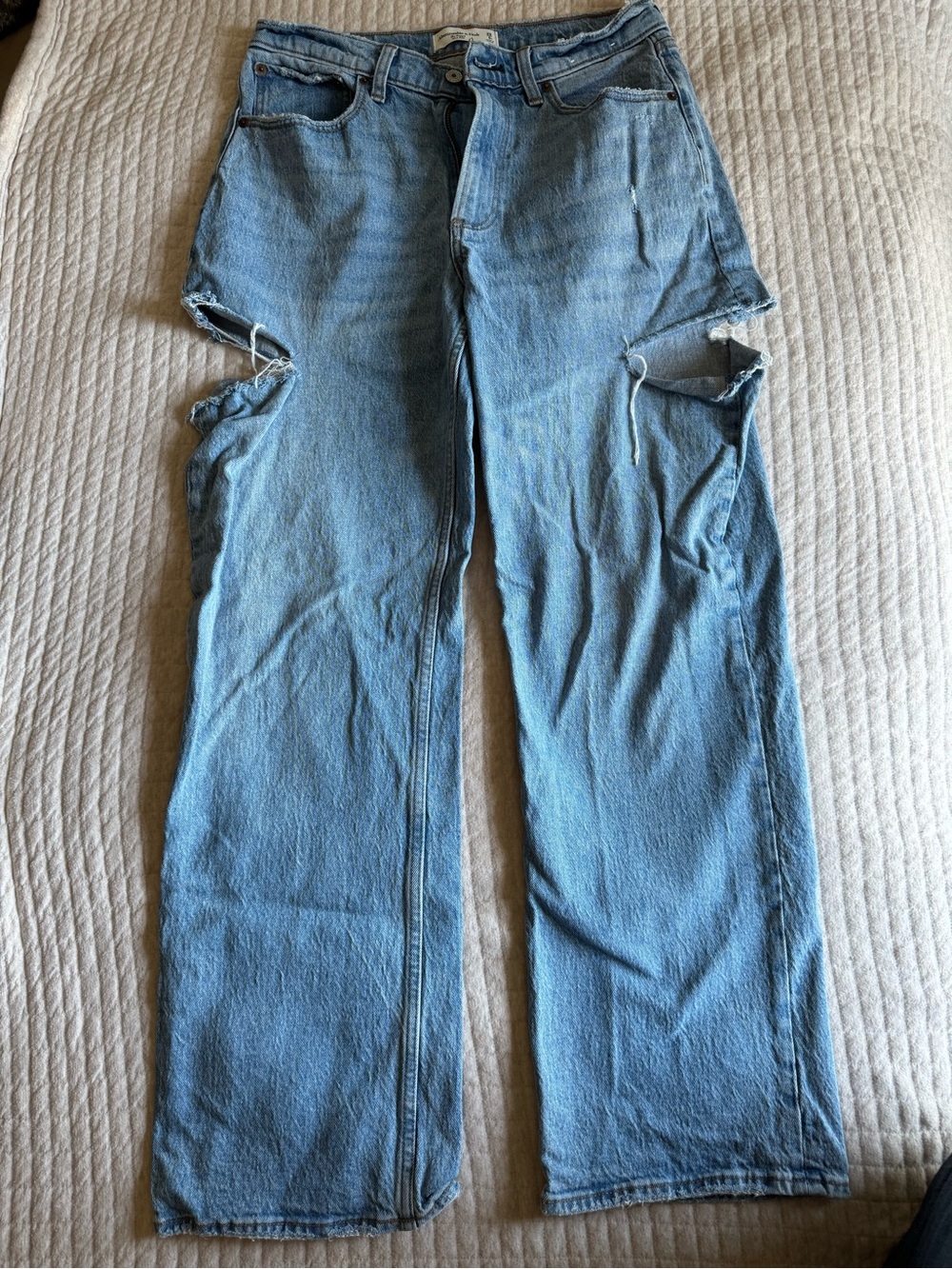 Abercrombie & Fitch Light Blue Mid-Rise Baggy Jeans